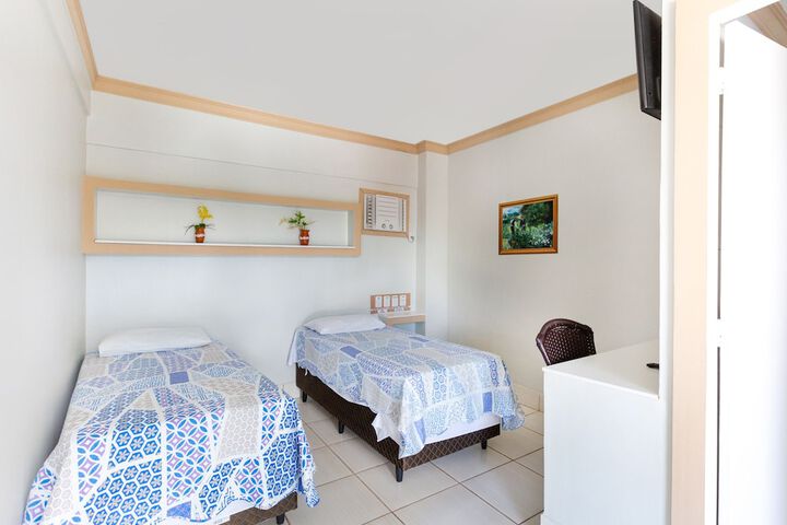 Room 10 of 35