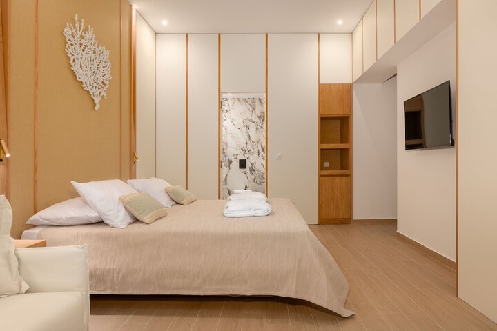 Room 6 of 62