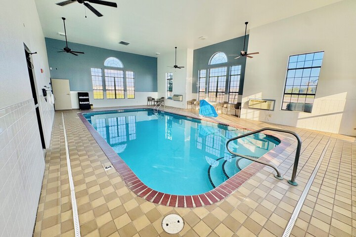 Pool Hotel