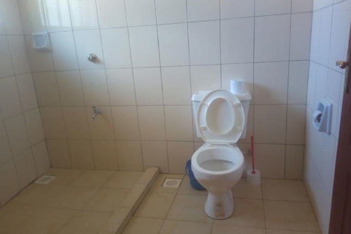 Room 10 of 19