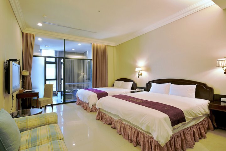 Room 12 of 51