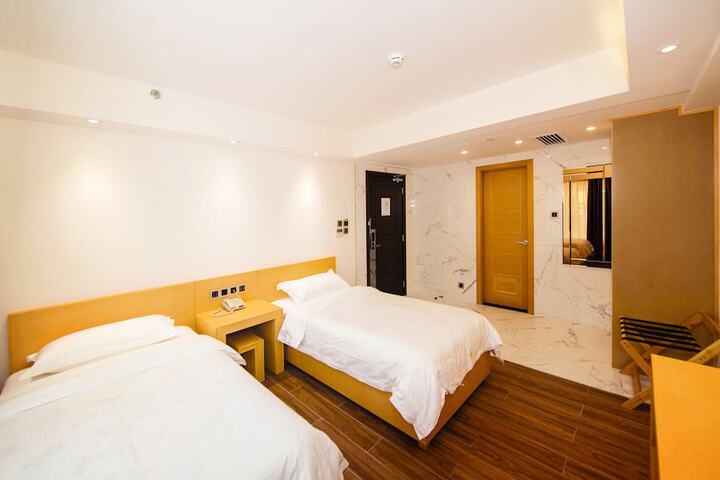 Room 7 of 21