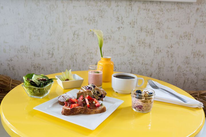 Breakfast/Coffee Service 32 of 49