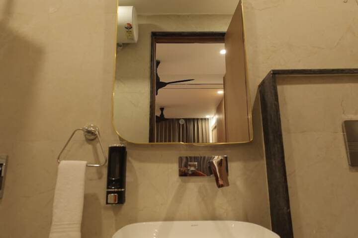Room 55 of 83