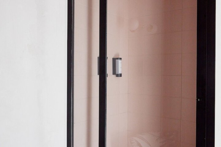 Room 21 of 27