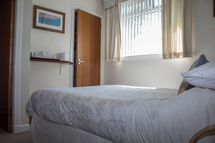 Room 6 of 41