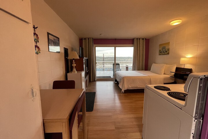 Room 16 of 61