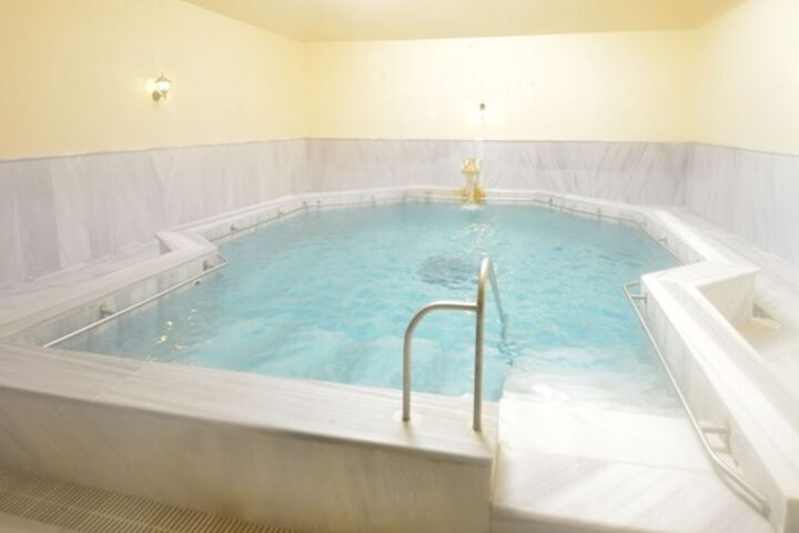 Pool 8 of 17