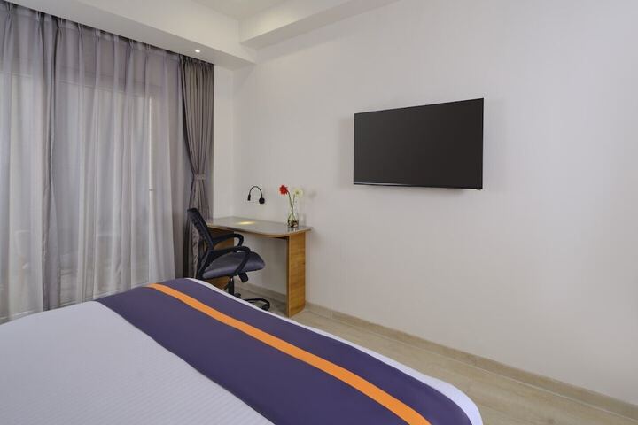 Room 8 of 68