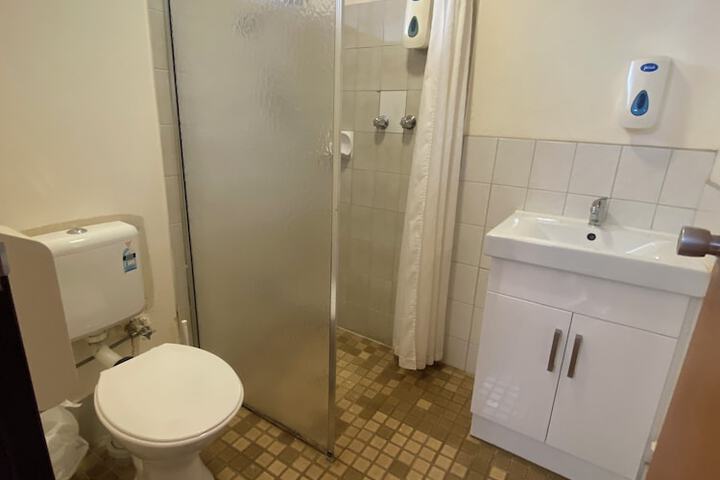 Room 16 of 21