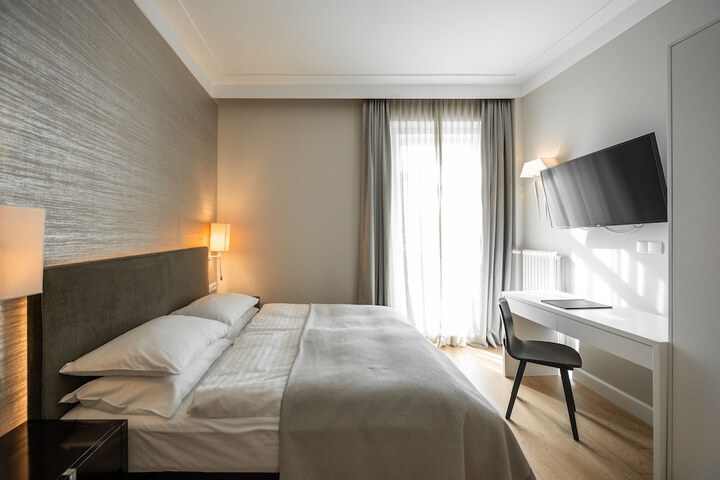 Room 32 of 113