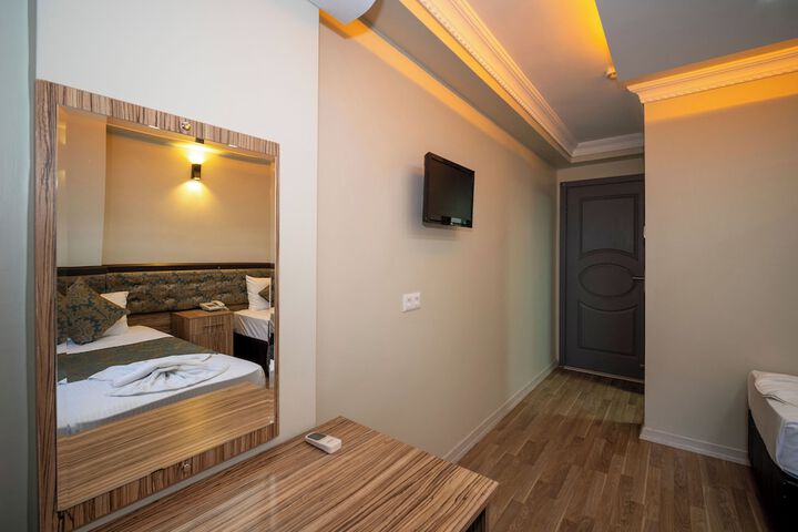 Room 38 of 90
