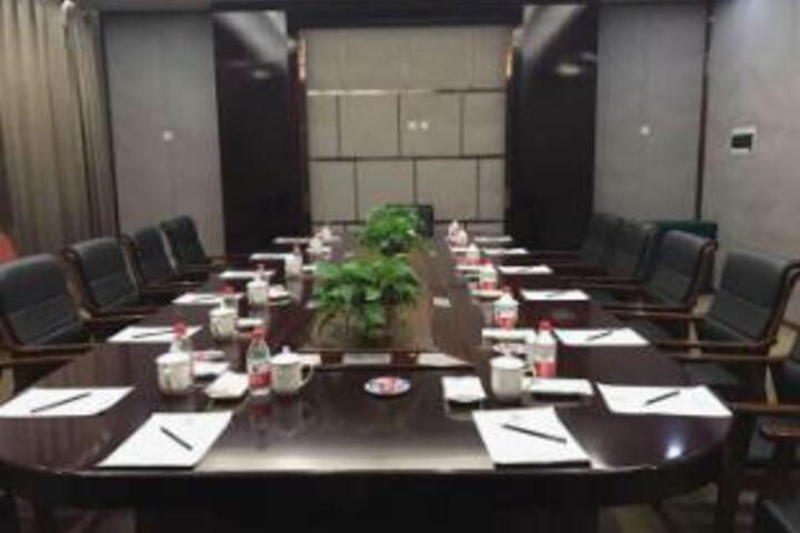 Room 11 of 23