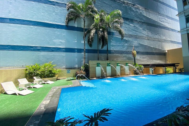 Pool 37 of 66
