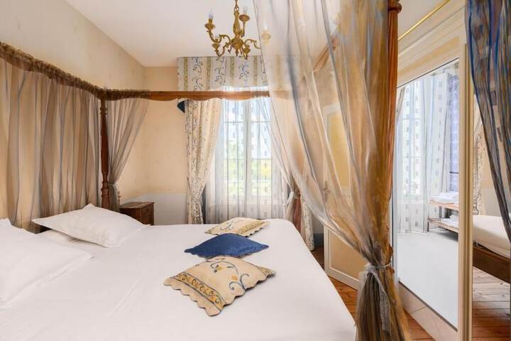 Room 15 of 70