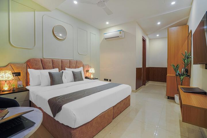 Room 18 of 43