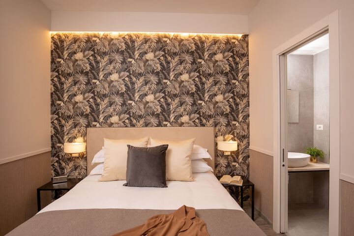 Room 16 of 45