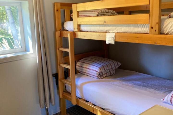 Room 8 of 60