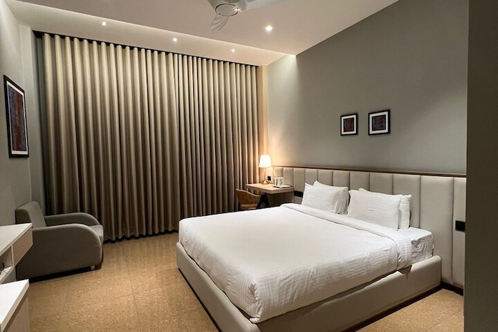 Room 8 of 21