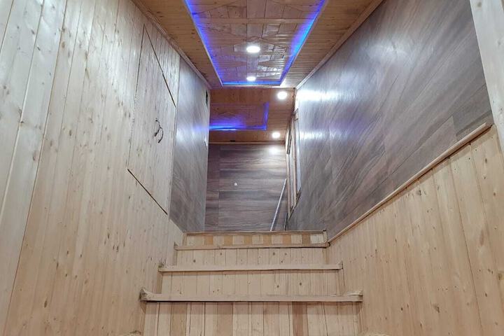 Room 3 of 11