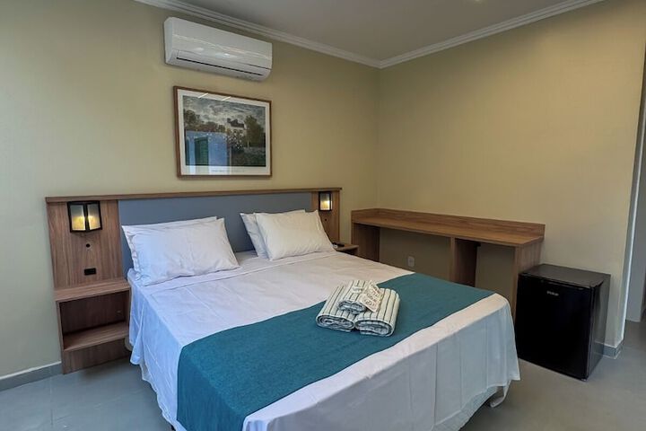 Room 9 of 35