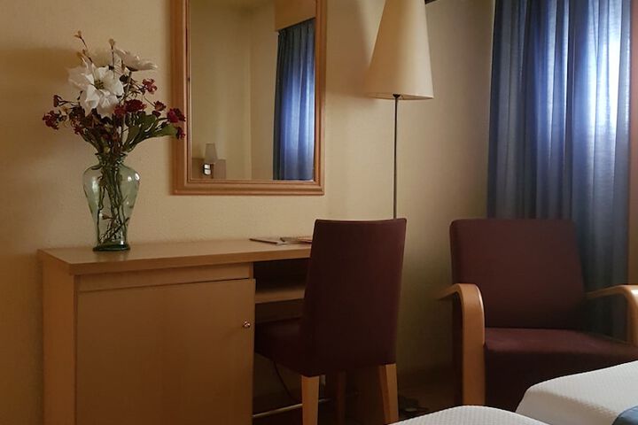 Room 7 of 69
