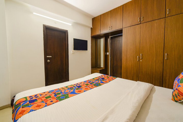 Room 25 of 35
