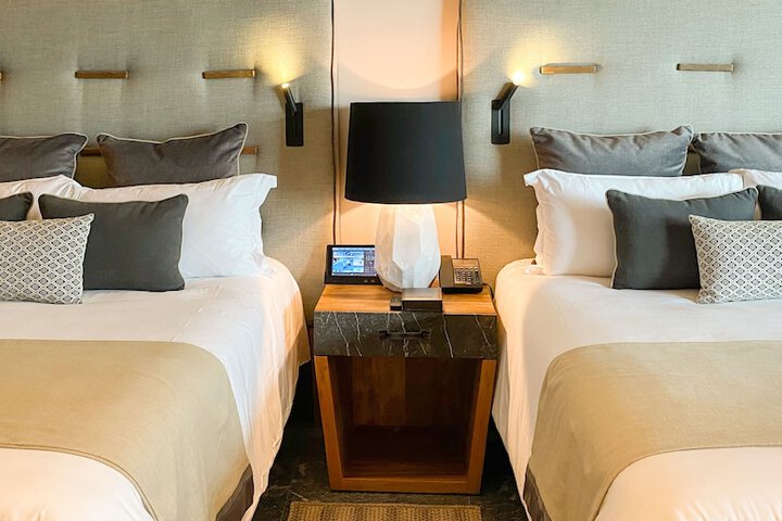 Room 28 of 140