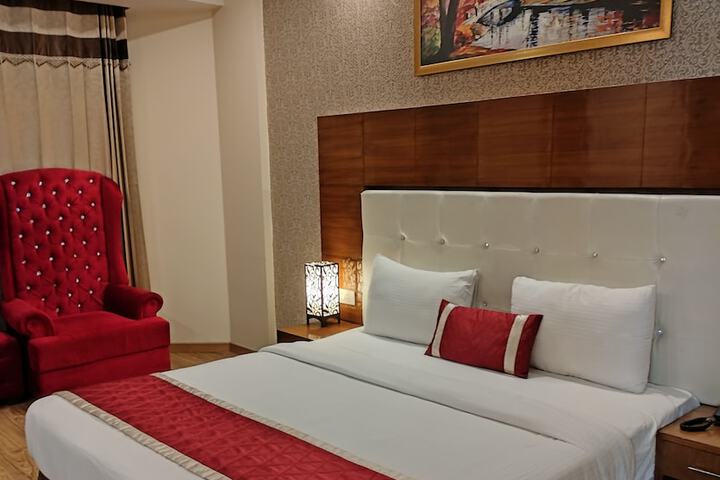 Room 18 of 42