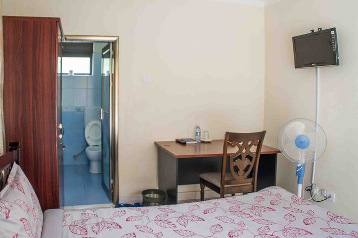 Room 12 of 21