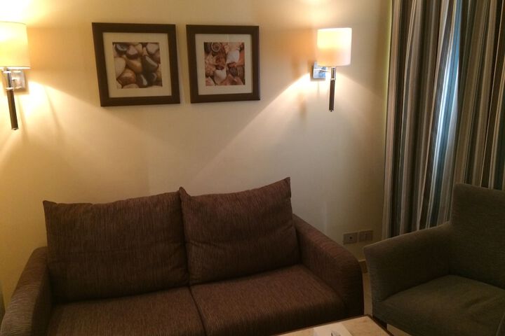 Room 6 of 58