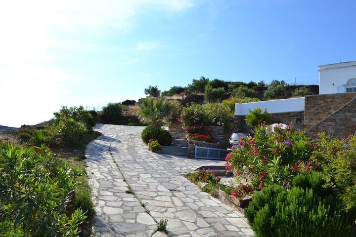 Hotel Exterior 20 of 25