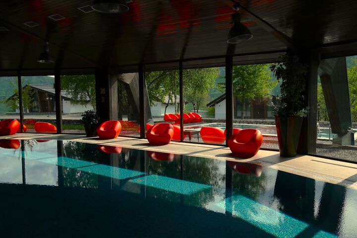 Pool 33 of 55