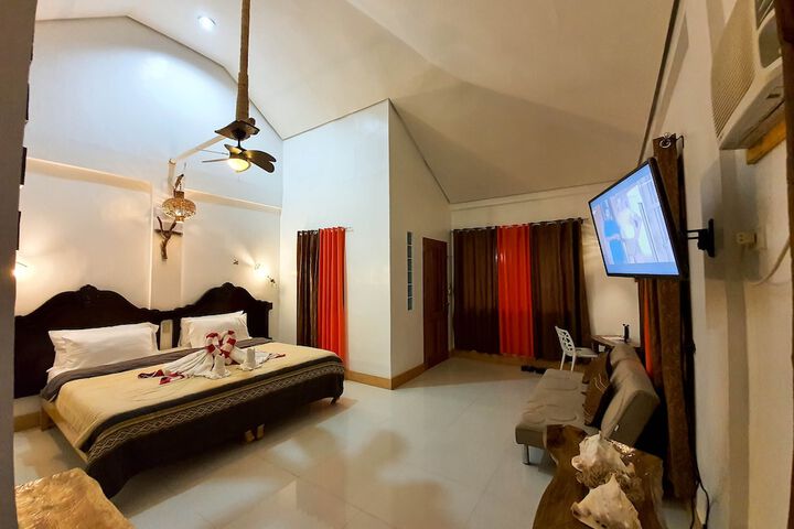 Room 15 of 165