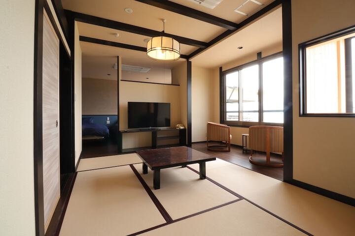 Room 22 of 107