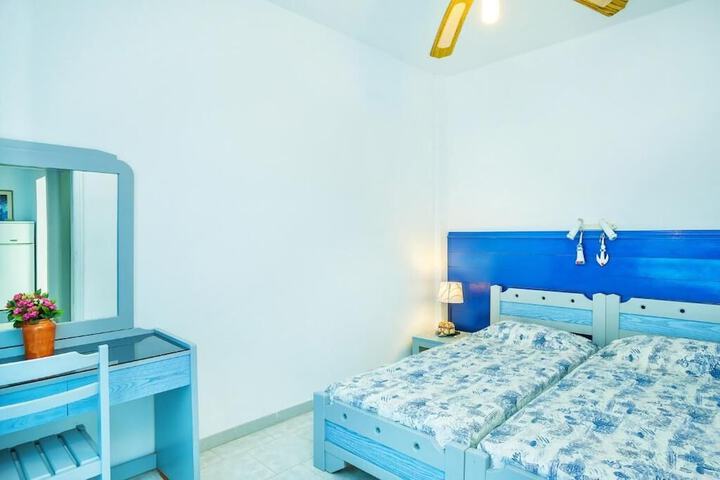 Room 15 of 43