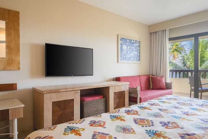 Room 14 of 74