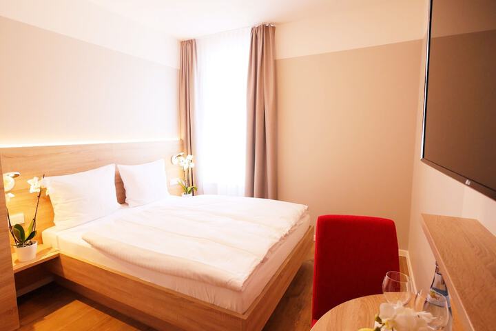 Room 4 of 23