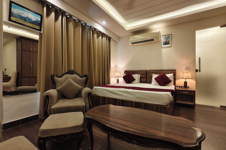 Room 57 of 90