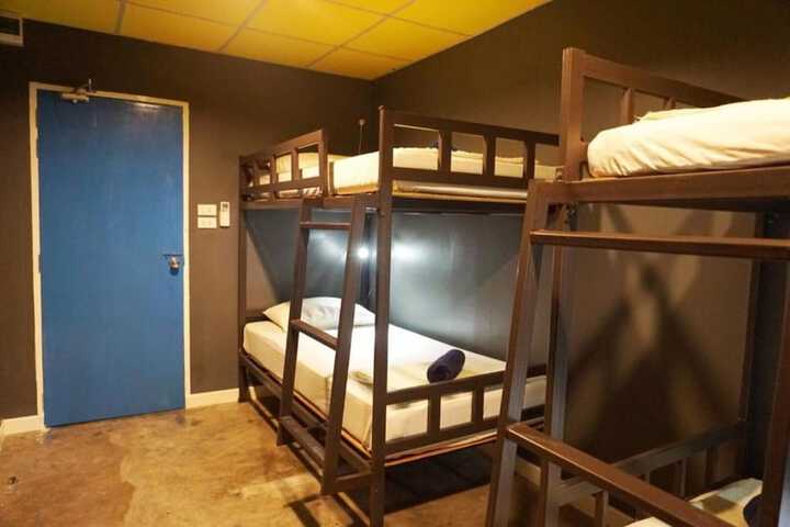 Room 10 of 19