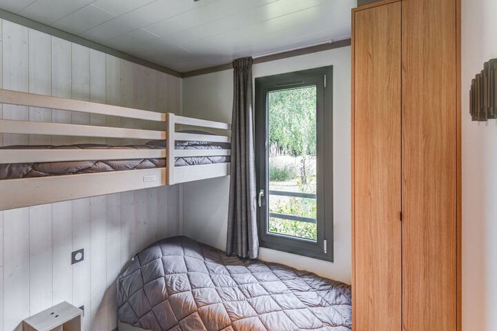 Room 4 of 31