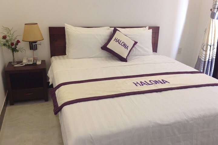 Room 9 of 12