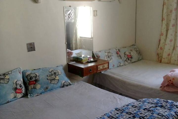 Room 12 of 22