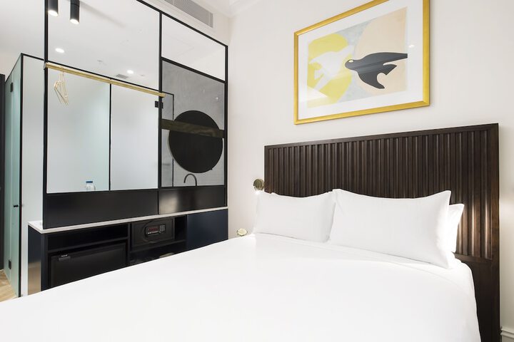 Room 37 of 59