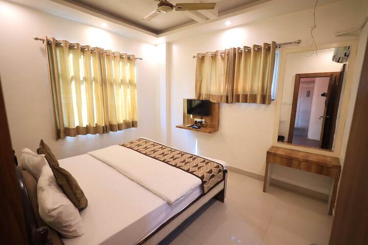 Room 7 of 31