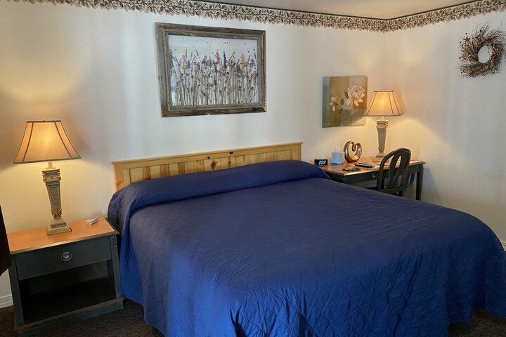 Room 30 of 166