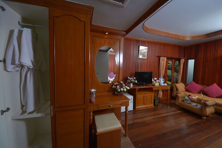 Room amenity