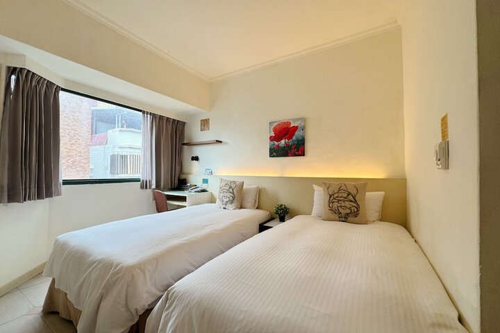 Room 13 of 62