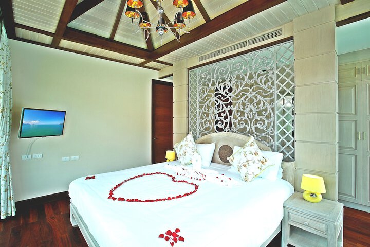 Room 6 of 72