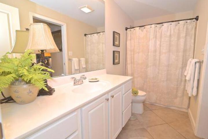 Bay John 103 Condo in Gulf Shores, AL